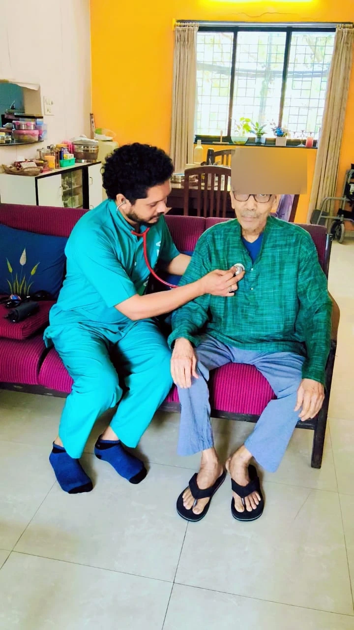 Doctor-led family consultation at home