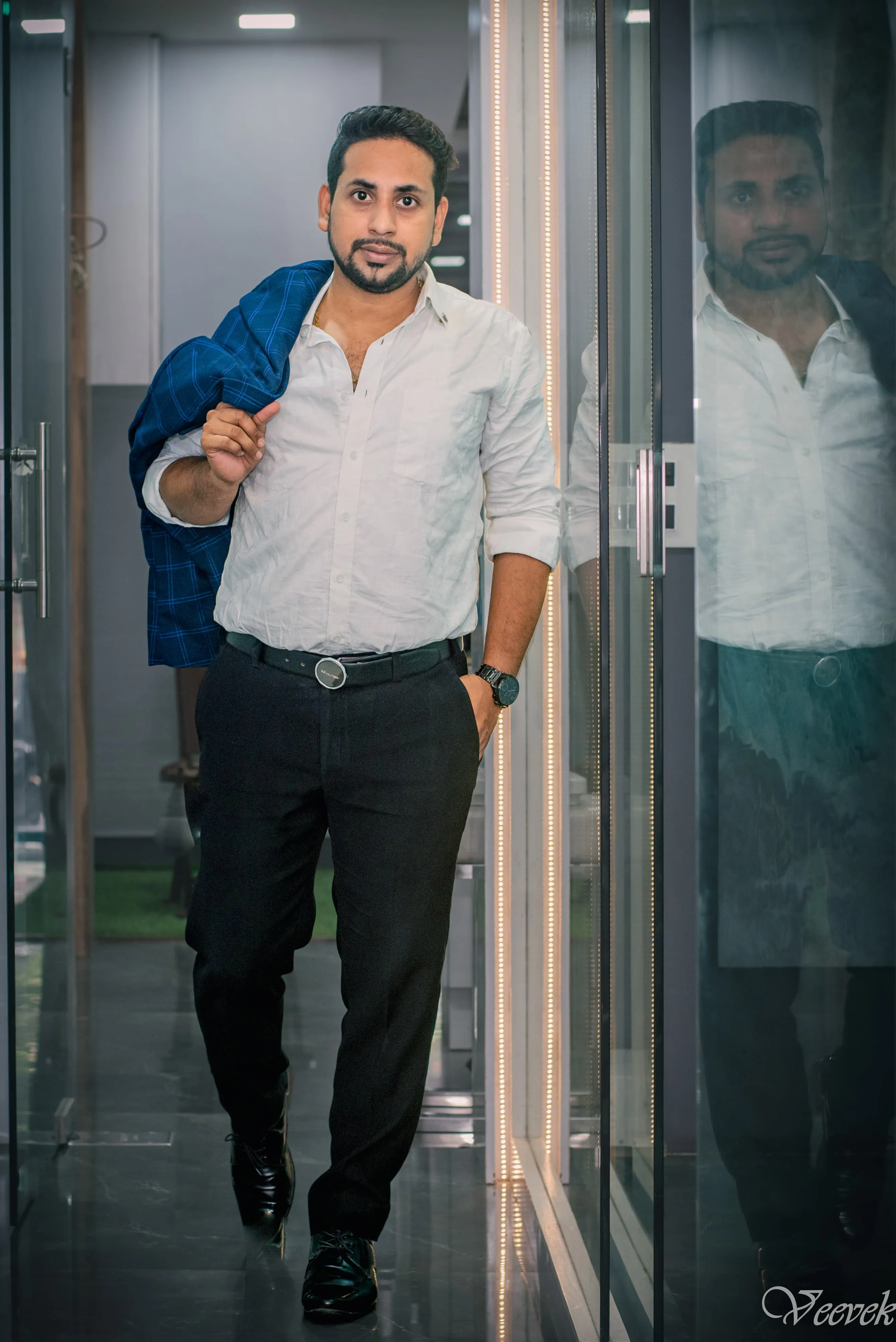 Doctor arriving for a consultation